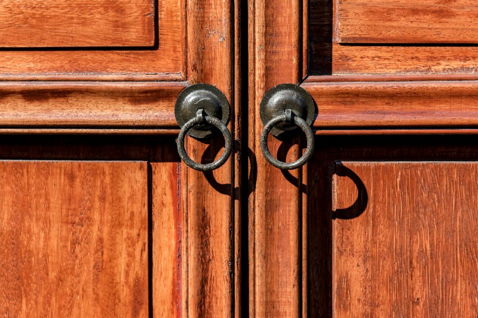 pintu kayu merbau