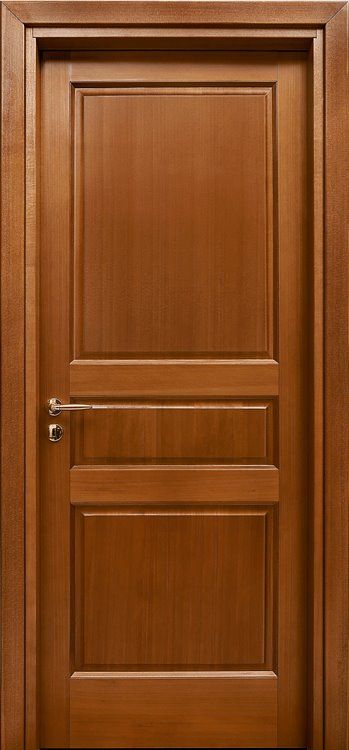Pintu kayu biasa