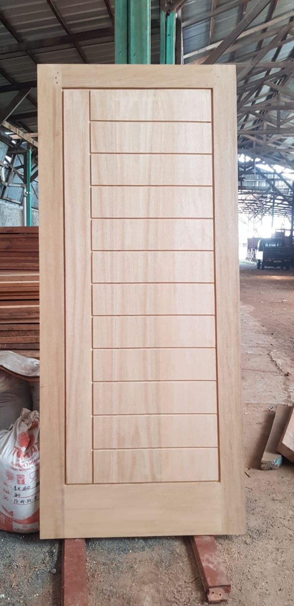 Pintu Engineering Lapis Triplek – Kokoh, Ekonomis, dan Ringan